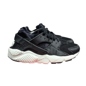 Kids Nike Air Huarache Black and White Sneakers